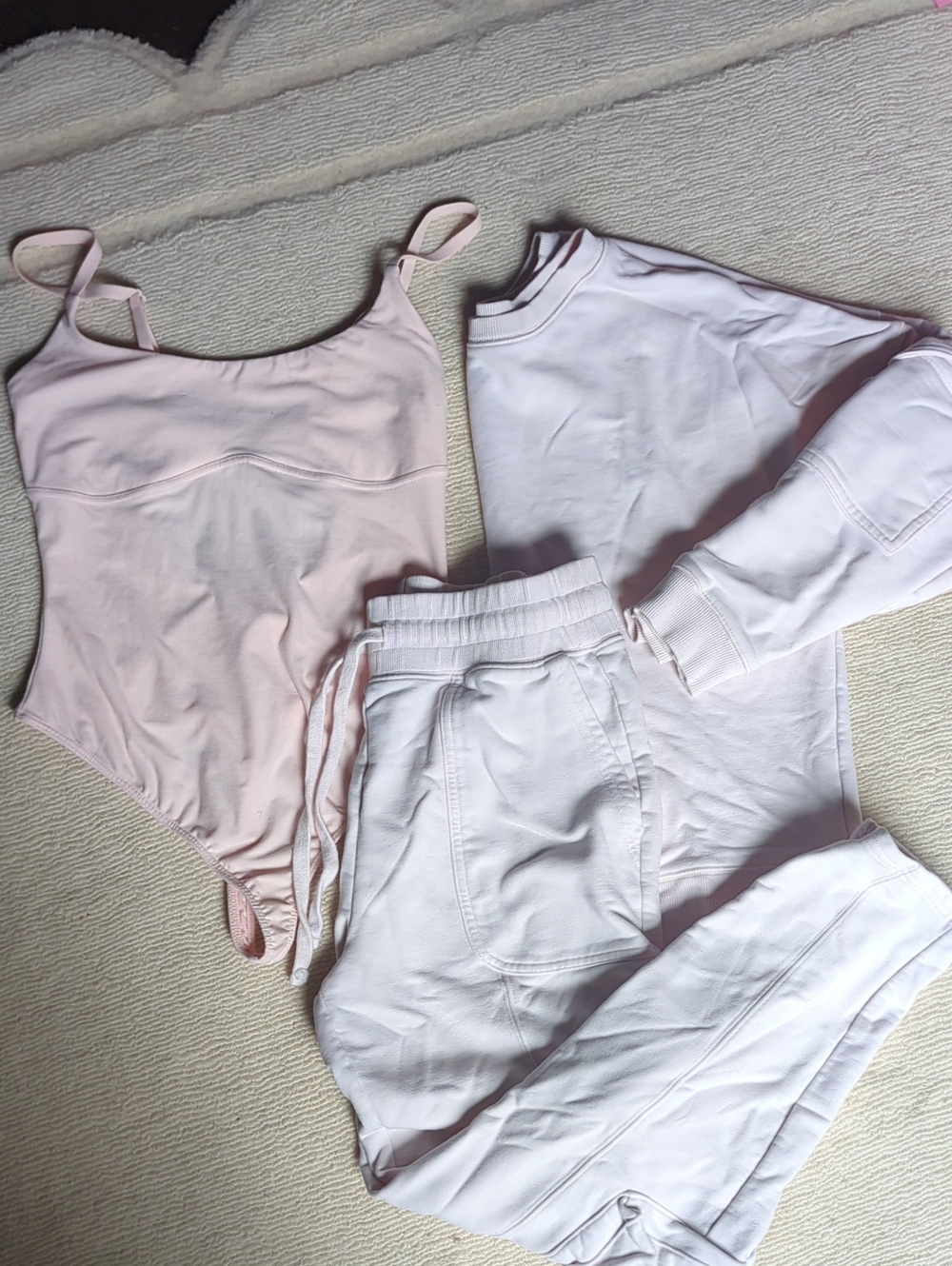 Fabletics Set Of Three Cargo Sweat set & PureLuxe Bodysuit All Light Pink